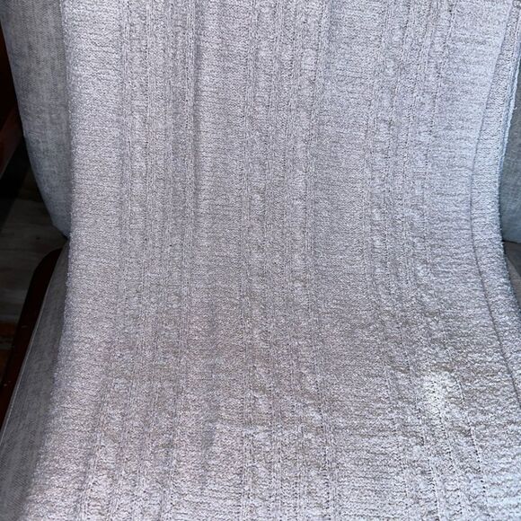 Barefoot Dreams Almond CozyChic Lite cable Throw - Picture 6 of 8